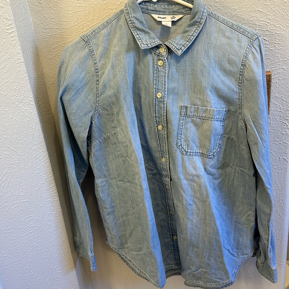 Old Navy classic shirt
